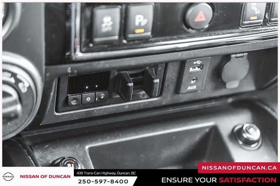 2018 Nissan Titan Platinum-32