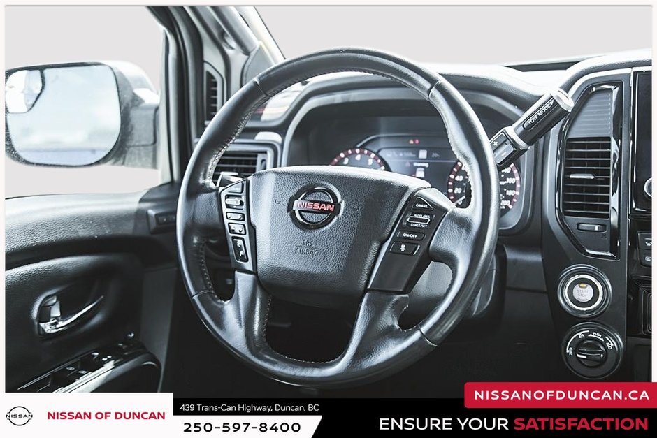 2020 Nissan Titan PRO-4X-21