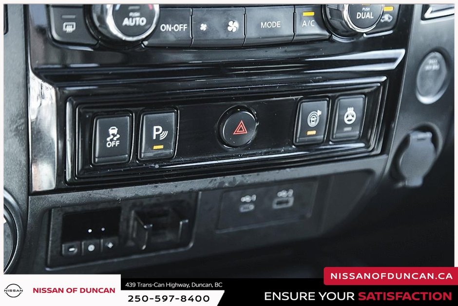 2020 Nissan Titan PRO-4X-33