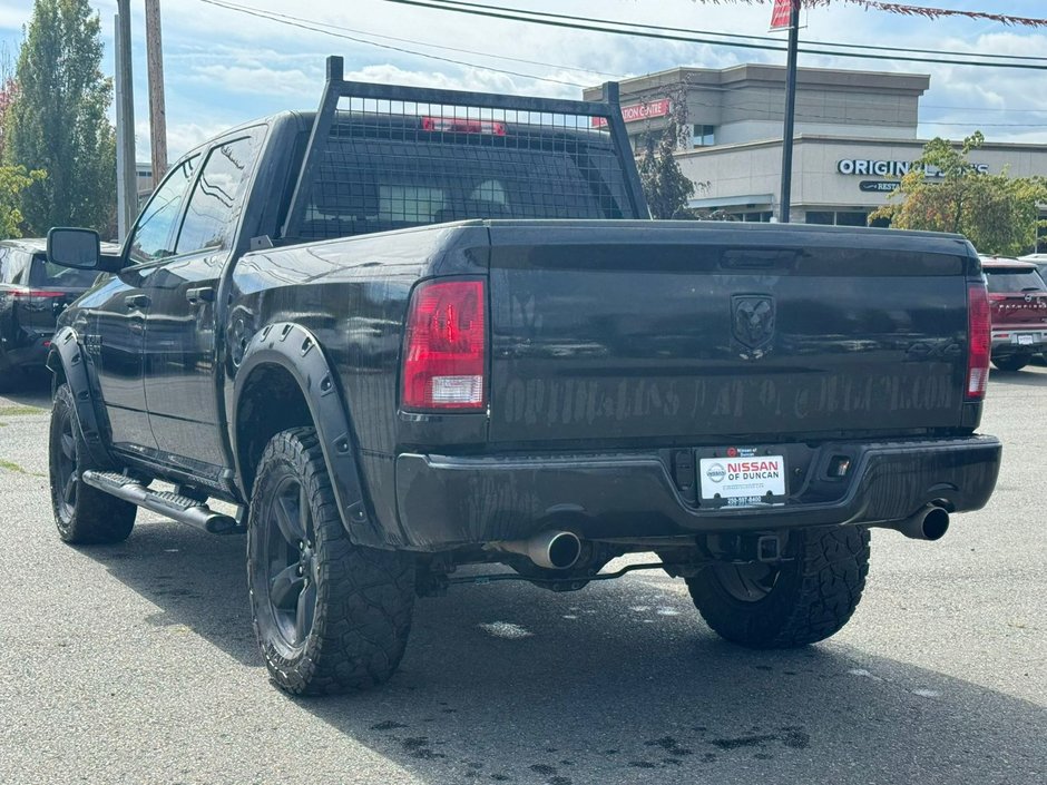 2019 Ram 1500 Classic Express Blackout Crew Cab 4x4 | 5.7L Hemi-7