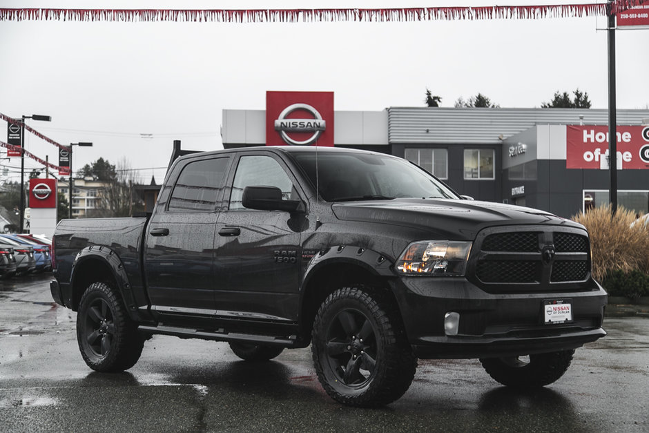 2019 Ram 1500 Classic Express Blackout Crew Cab 4x4 | 5.7L Hemi-0