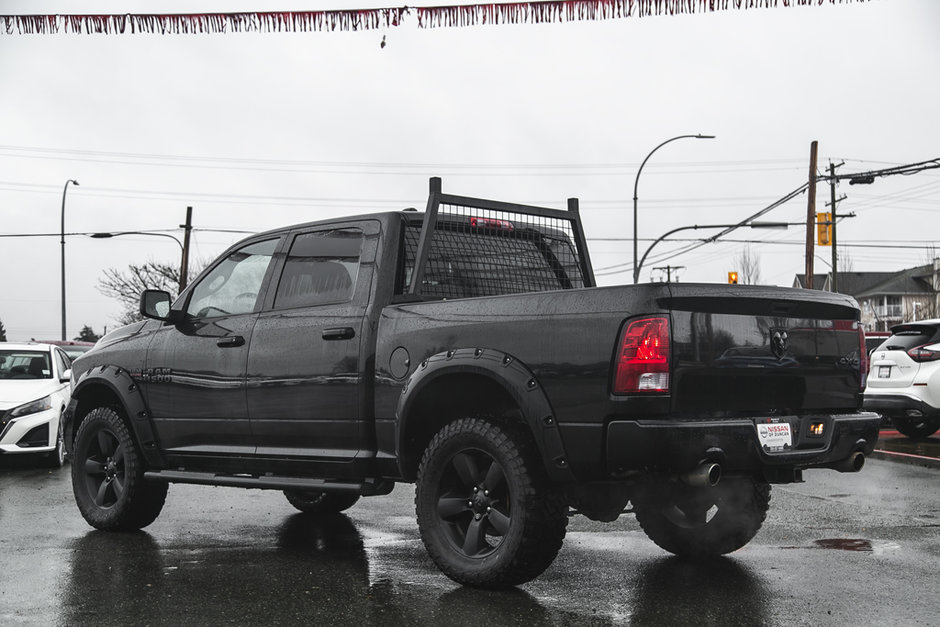 2019 Ram 1500 Classic Express Blackout Crew Cab 4x4 | 5.7L Hemi-5