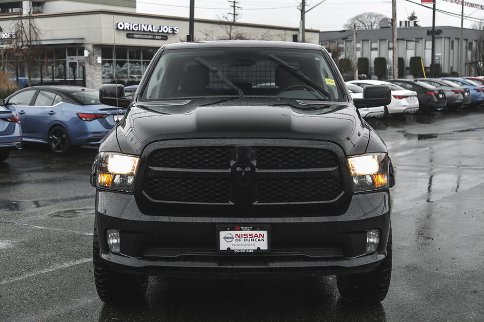 2019 Ram 1500 Classic Express Blackout Crew Cab 4x4 | 5.7L Hemi-1