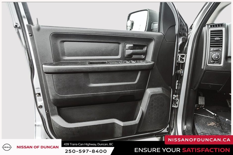 2020 Ram 1500 Classic Express-9