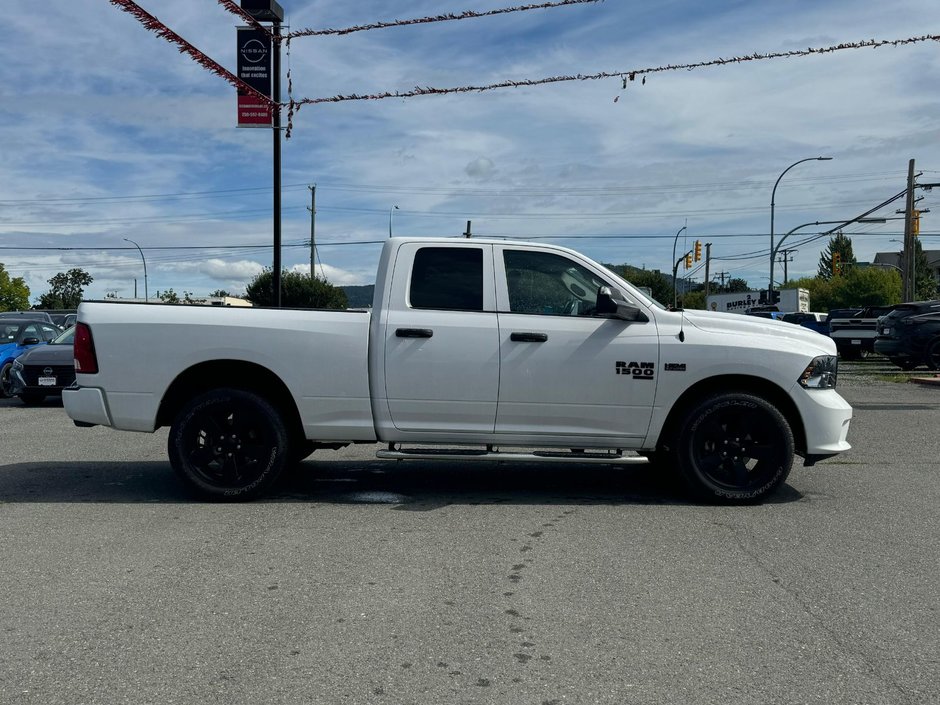 2022 Ram 1500 Classic Night Edition Express Quad Cab 4x4 | ONLY 21K!!-4