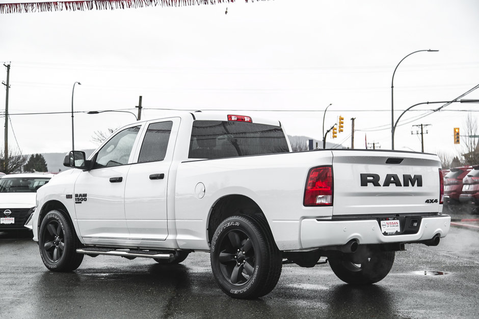 2022 Ram 1500 Classic Night Edition Express Quad Cab 4x4 | ONLY 21K!!-5