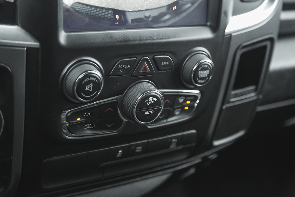 2022 Ram 1500 Classic Warlock Crew Cab 4x4 | 8.4 Uconnect | Carplay-27