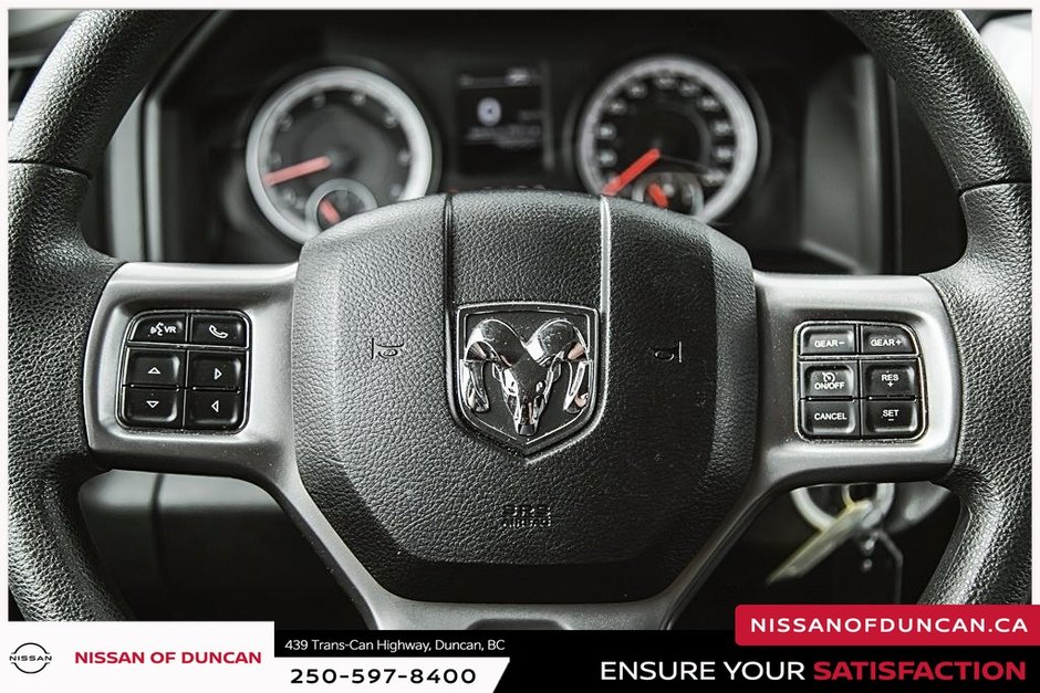 2022 Ram 1500 Classic SLT-29