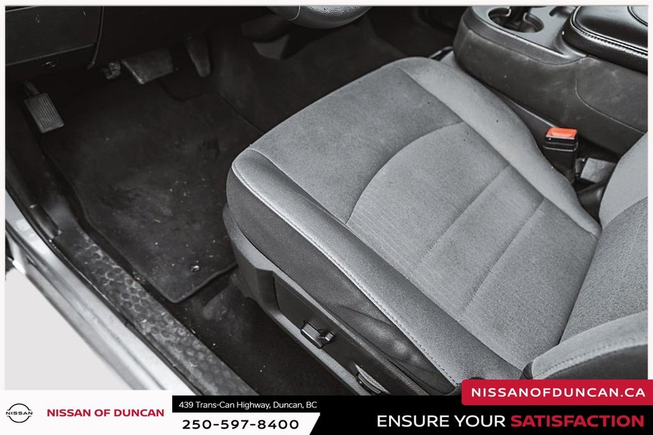 2022 Ram 1500 Classic SLT-11