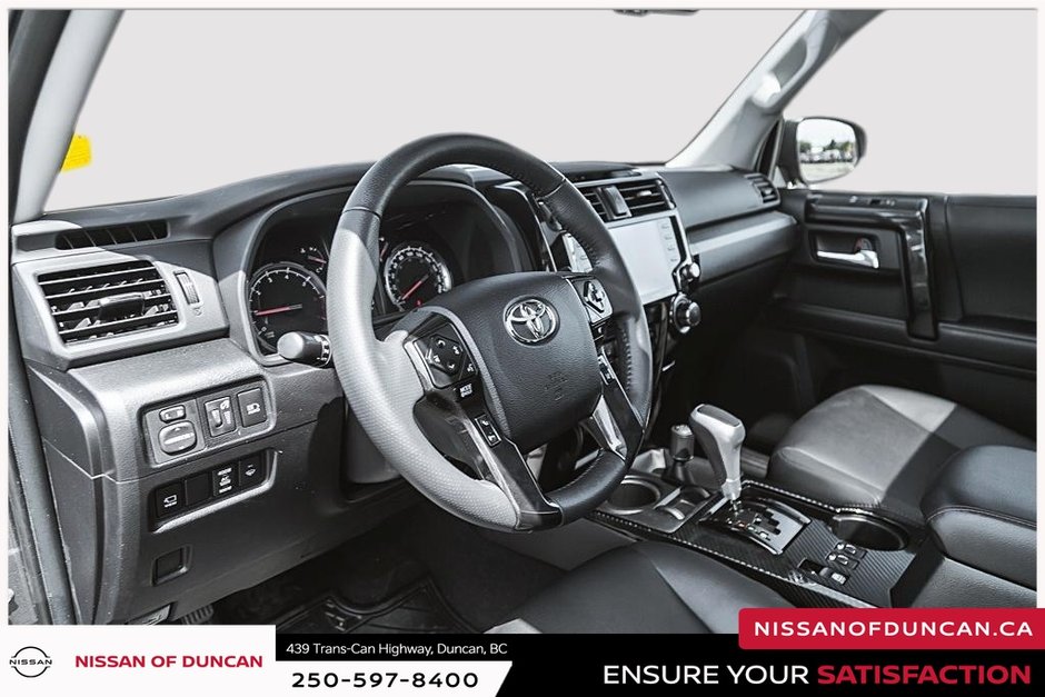 2022 Toyota 4Runner Base-12