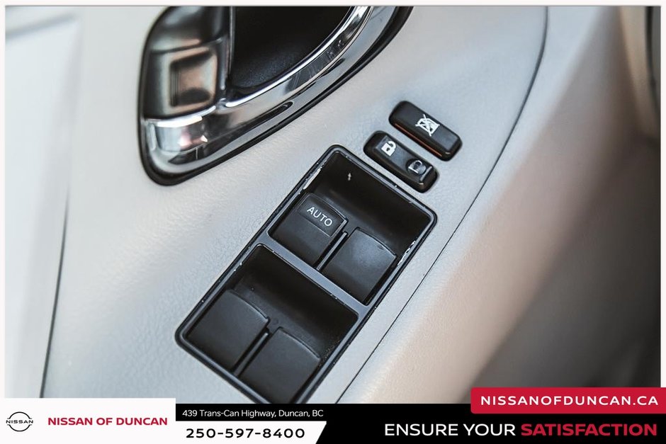 2009 Toyota Camry Hybrid XSE-20