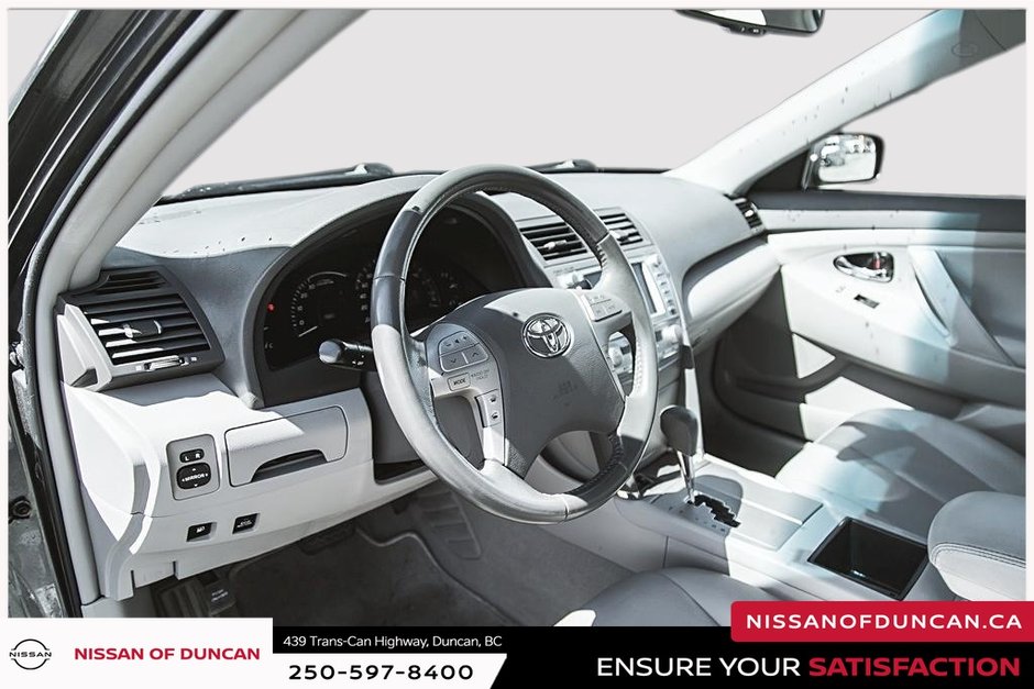 2009 Toyota Camry Hybrid XSE-10