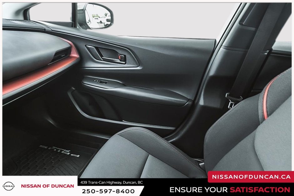 2024 Toyota Prius Prime SE-37