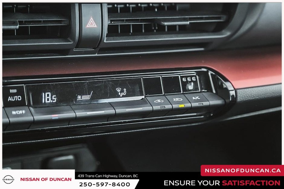 2024 Toyota Prius Prime SE-32