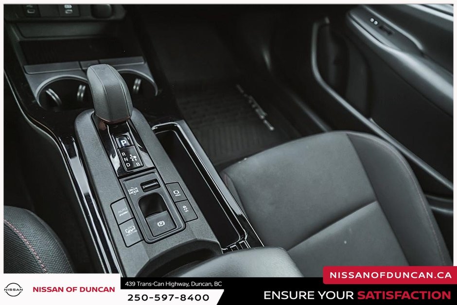 2024 Toyota Prius Prime SE-36