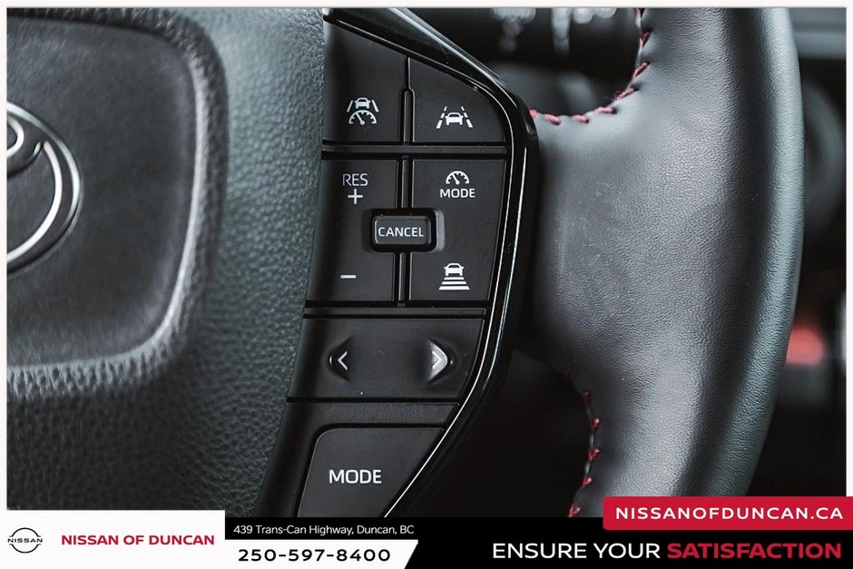 2024 Toyota Prius Prime SE-28