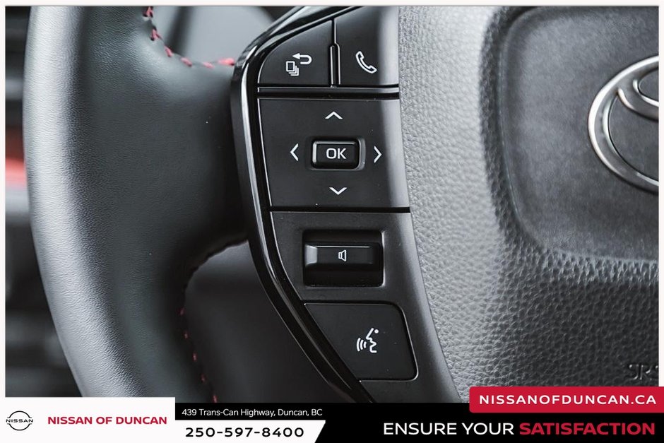 2024 Toyota Prius Prime SE-27