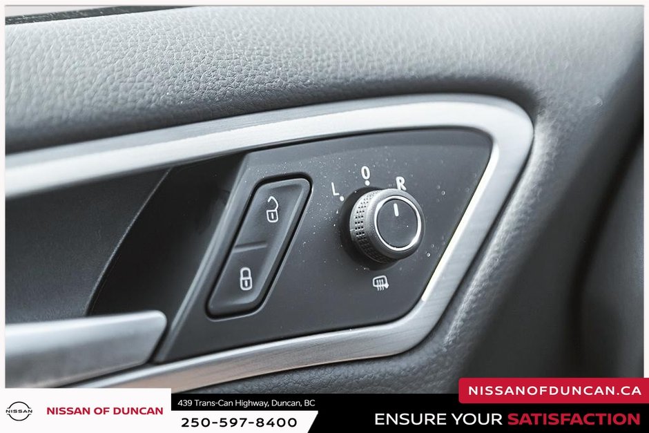 2016 Volkswagen Golf Sportwagon Trendline-22