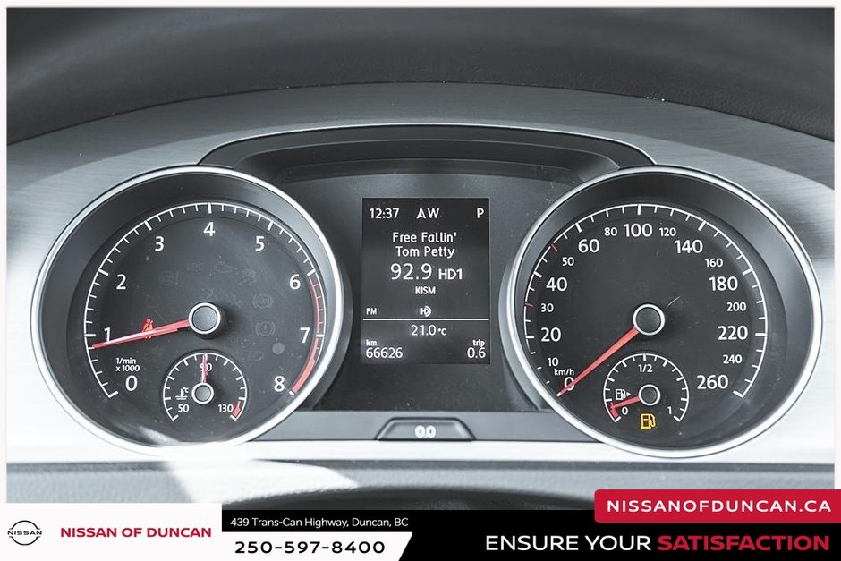 2016 Volkswagen Golf Sportwagon Trendline-25