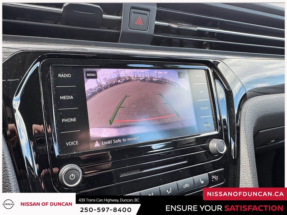 2021 Volkswagen Passat Highline-17