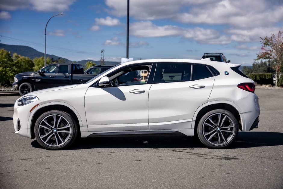 2022 BMW X2 XDrive28i-3