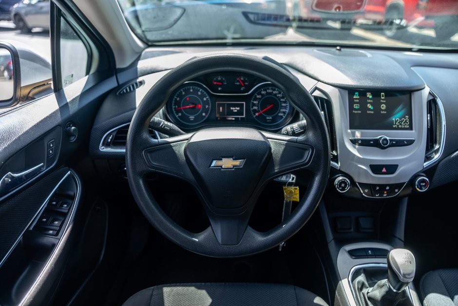 2018 Chevrolet Cruze L-12