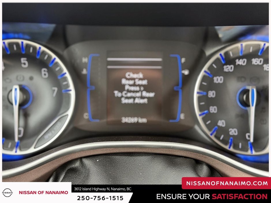 2023 Chrysler Grand Caravan SXT-21