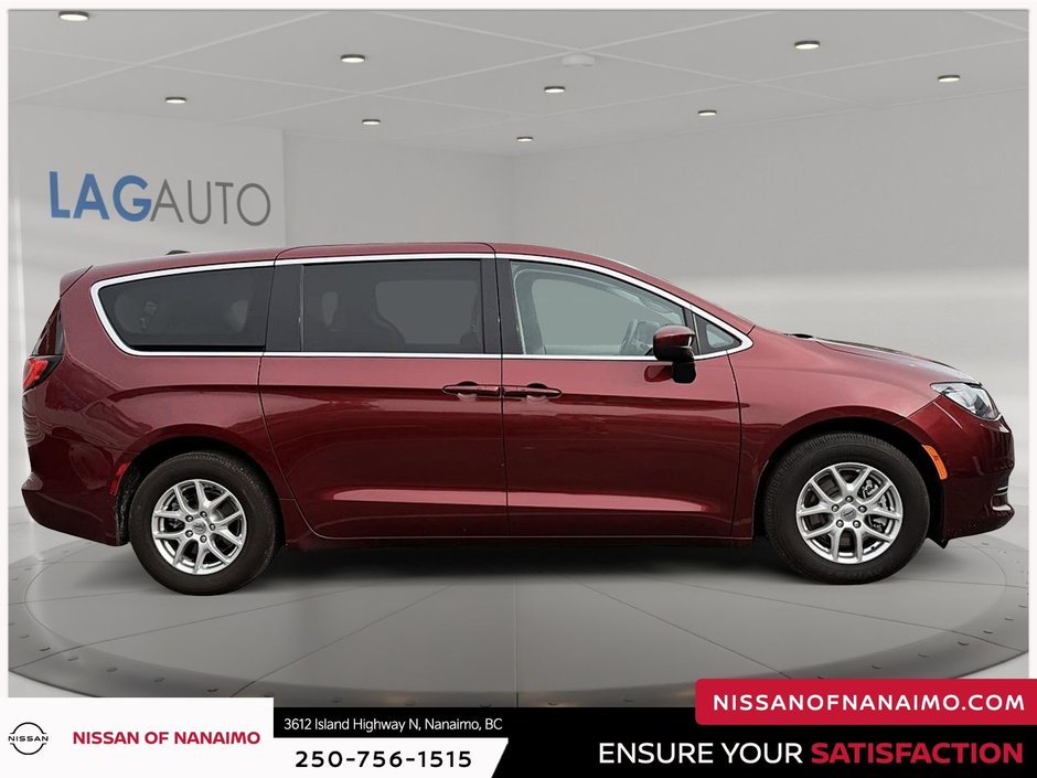 2023 Chrysler Grand Caravan SXT-22