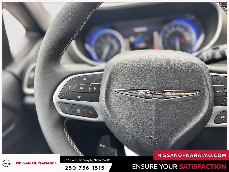 2025 Chrysler Grand Caravan SXT-28