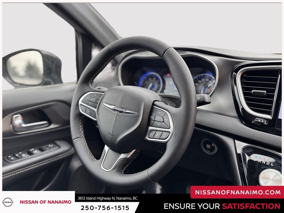 2025 Chrysler Grand Caravan SXT-14