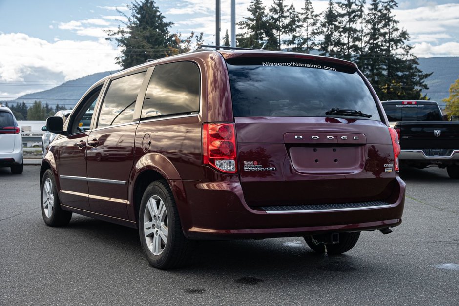 2017 Dodge Grand Caravan Crew-4