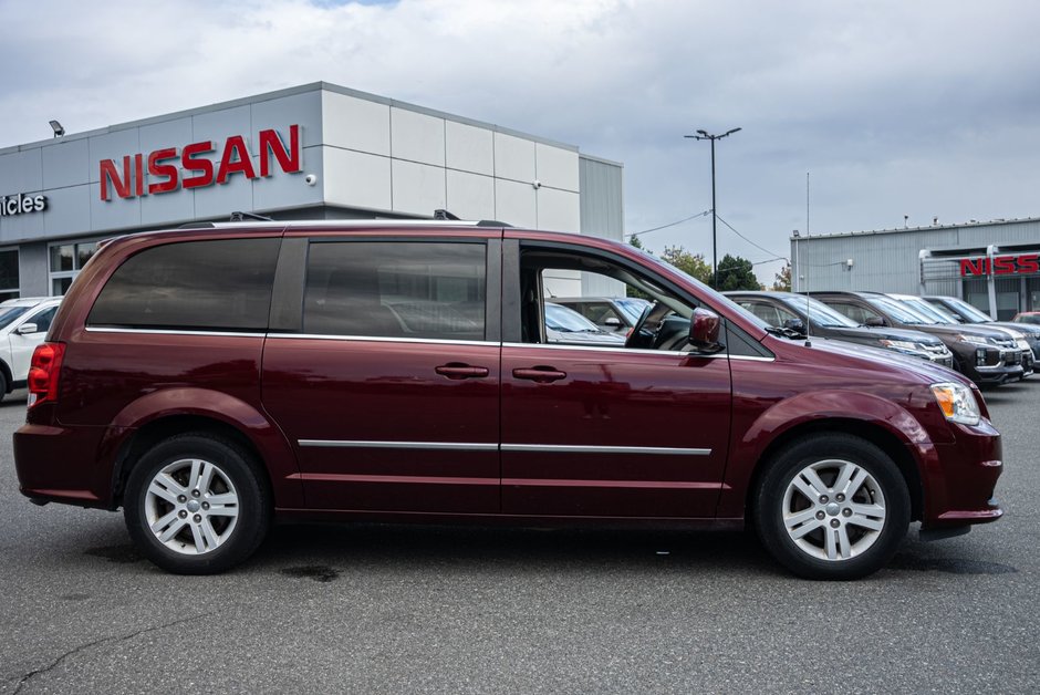 2017 Dodge Grand Caravan Crew-7