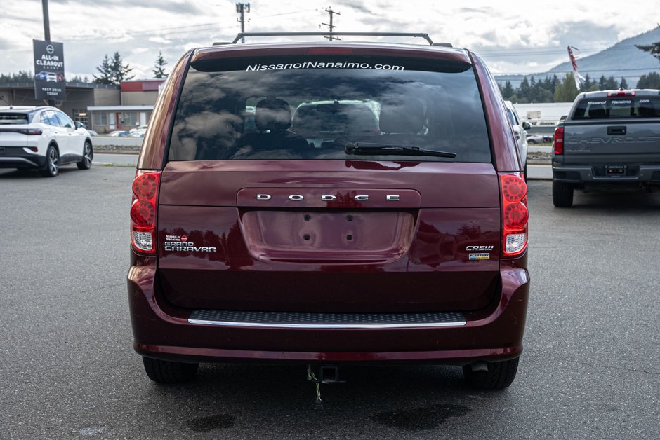 2017 Dodge Grand Caravan Crew-5