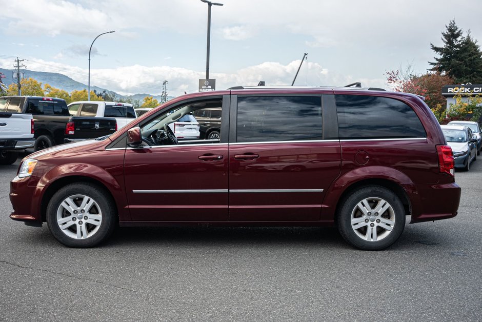 2017 Dodge Grand Caravan Crew-3