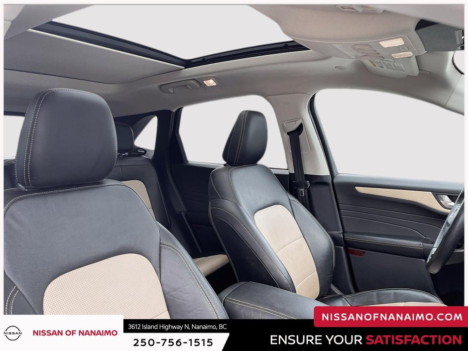 2022 Ford Escape Plug-In Hybrid Titanium-20