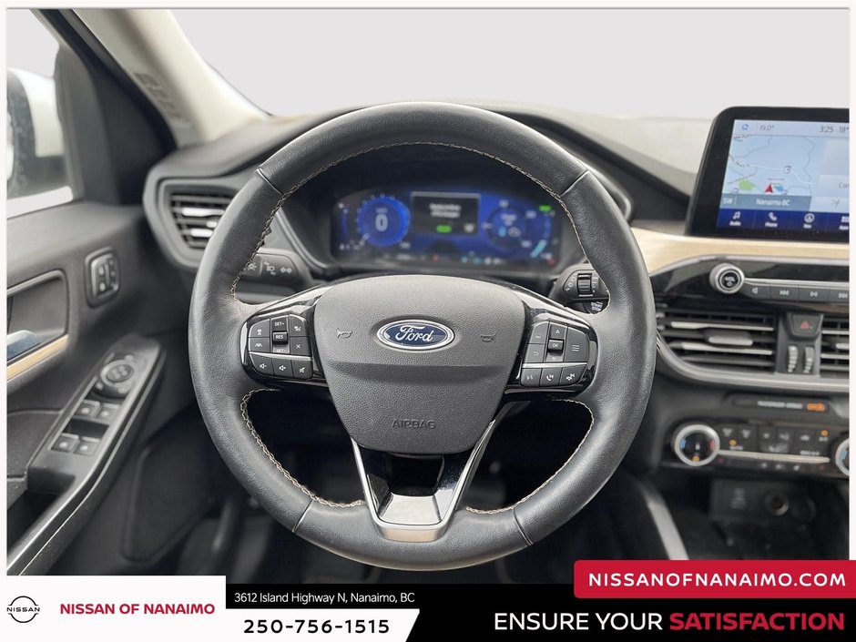 2022 Ford Escape Plug-In Hybrid Titanium-9