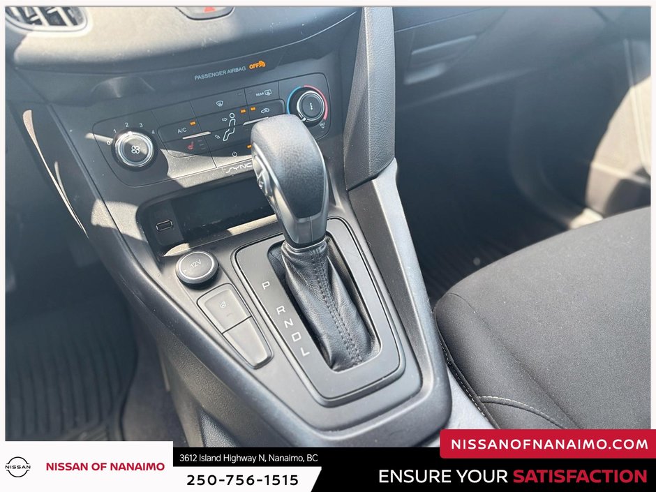 2017 Ford Focus SE-17