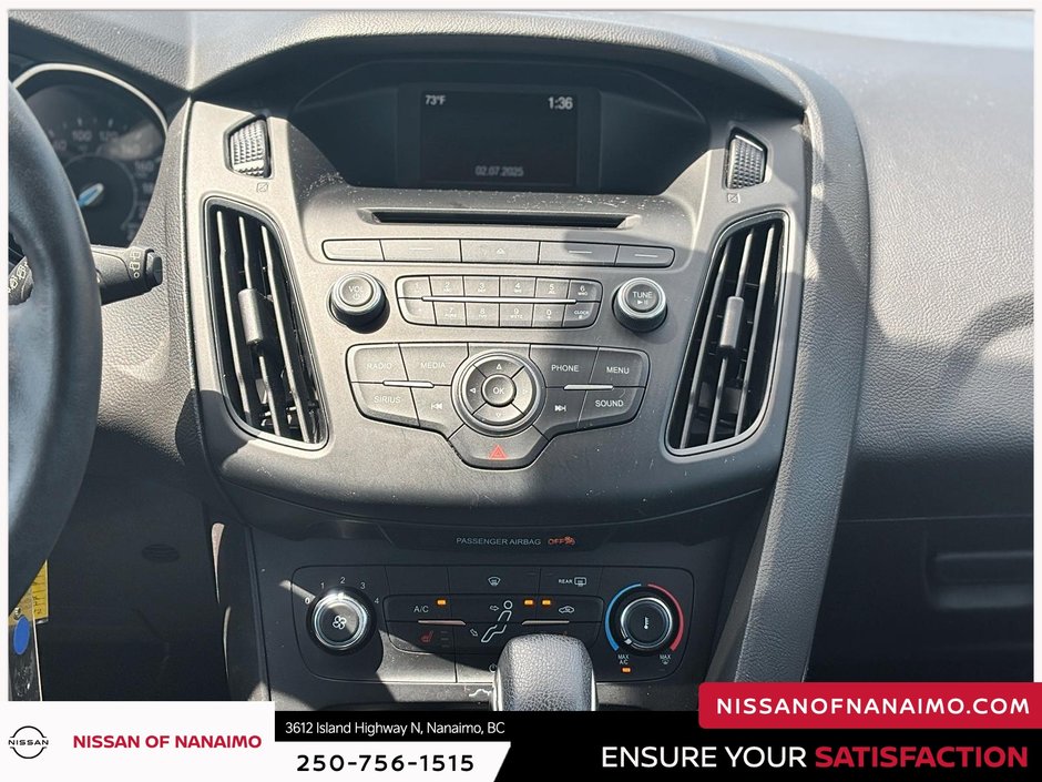 2017 Ford Focus SE-19