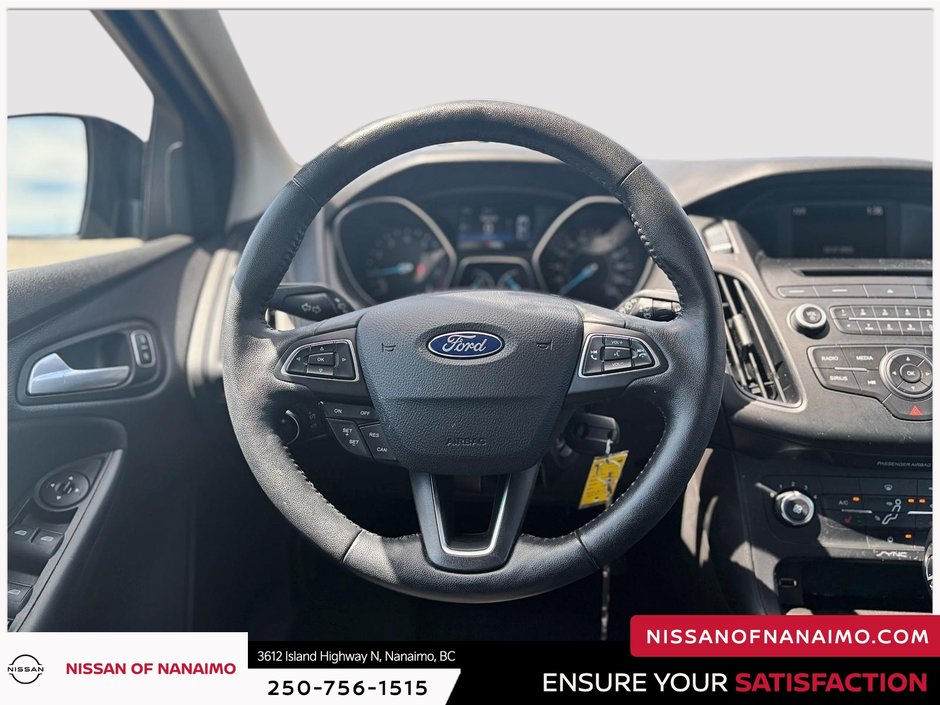 2017 Ford Focus SE-16