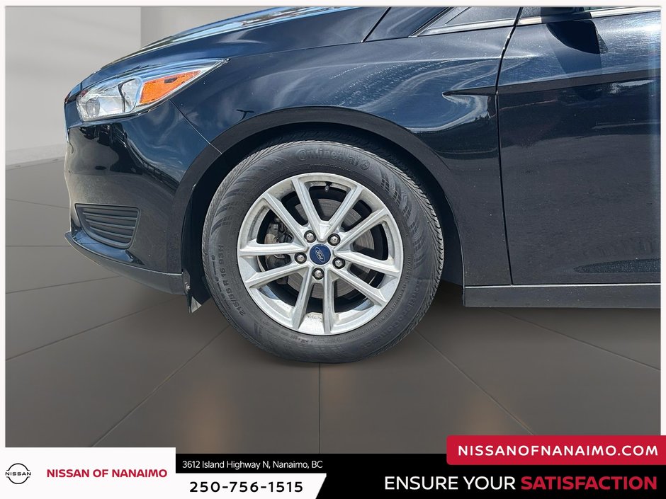 2017 Ford Focus SE-34