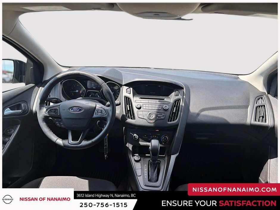 2017 Ford Focus SE-14