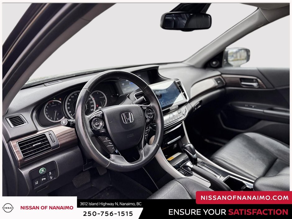 2017 Honda Accord Touring-24