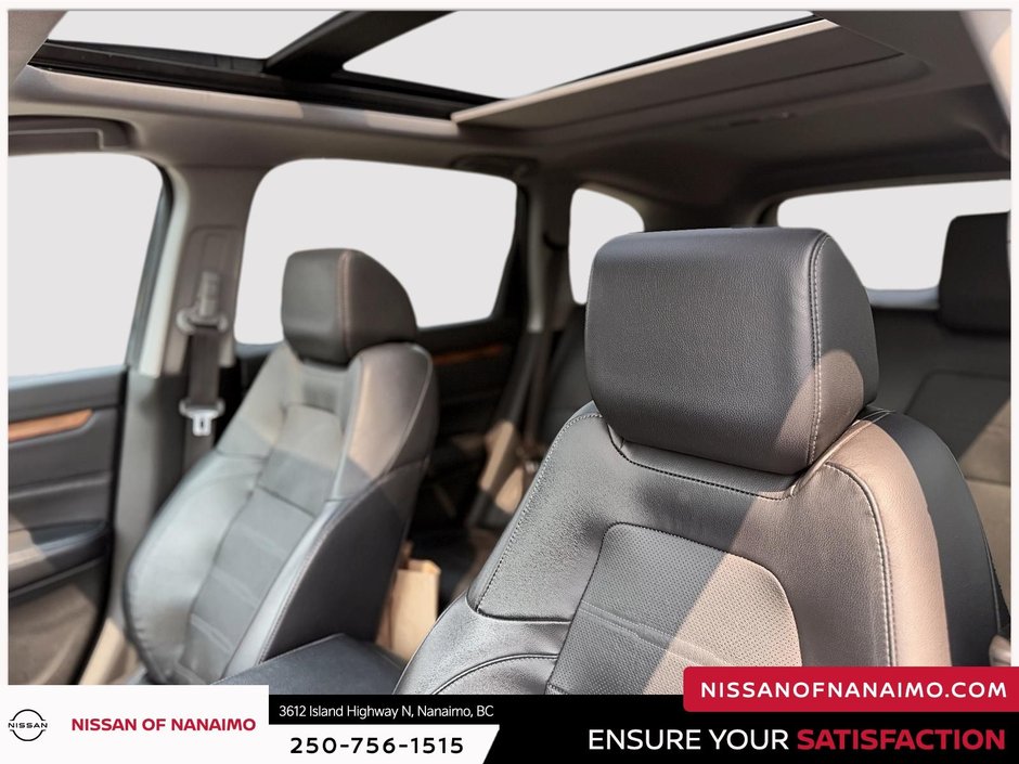 2017 Honda CR-V Touring-32