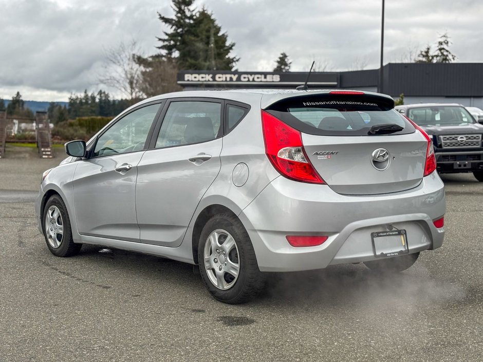 2015 Hyundai Accent GL-4