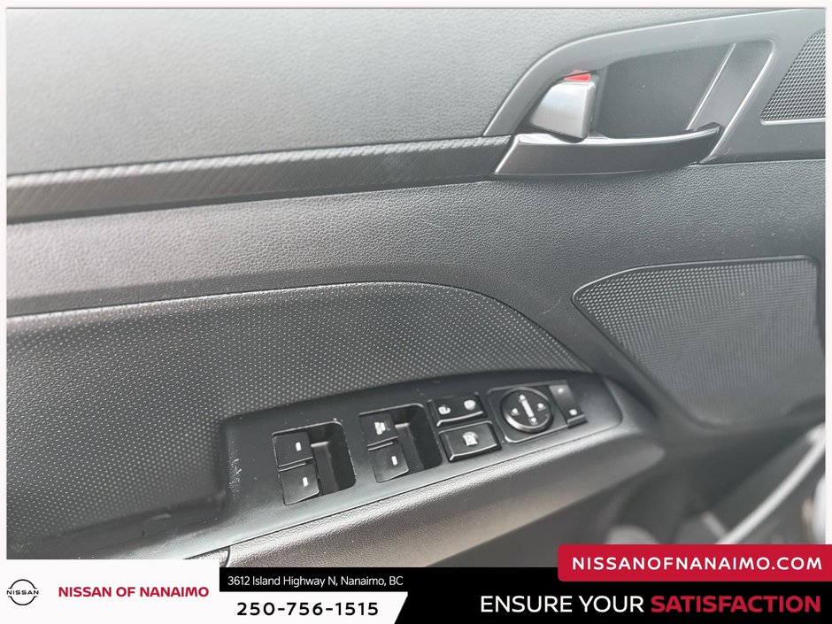 2019 Hyundai Elantra Sport-34