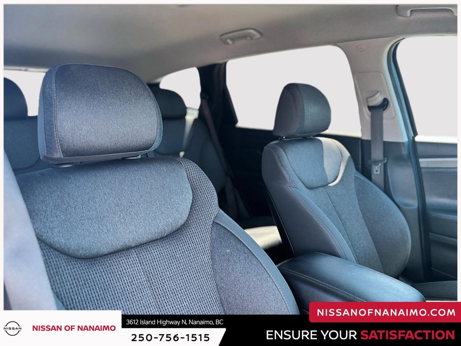 2020 Hyundai Santa Fe Essential-23