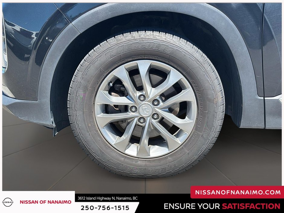 2020 Hyundai Santa Fe Essential-36