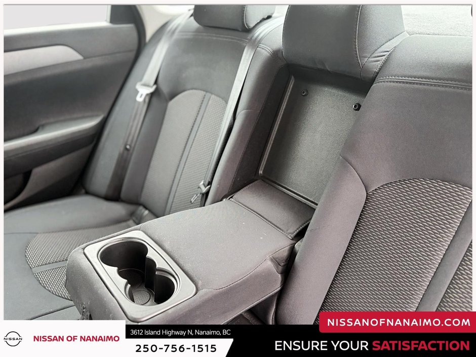 2017 Hyundai Sonata Base-11