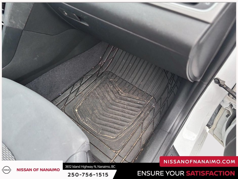 2017 Hyundai Sonata Base-27