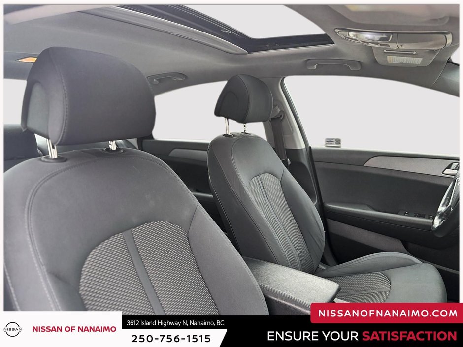 2017 Hyundai Sonata Base-28